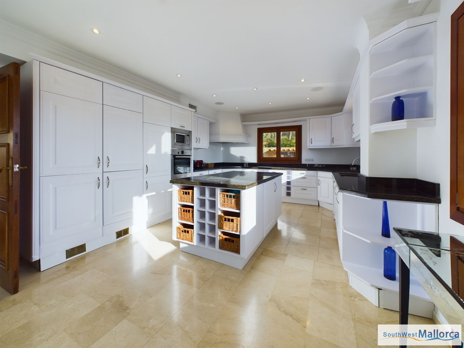 Villa in Mallorca, Puerto Portals, Villa Nicole - Kitchen And Utilities