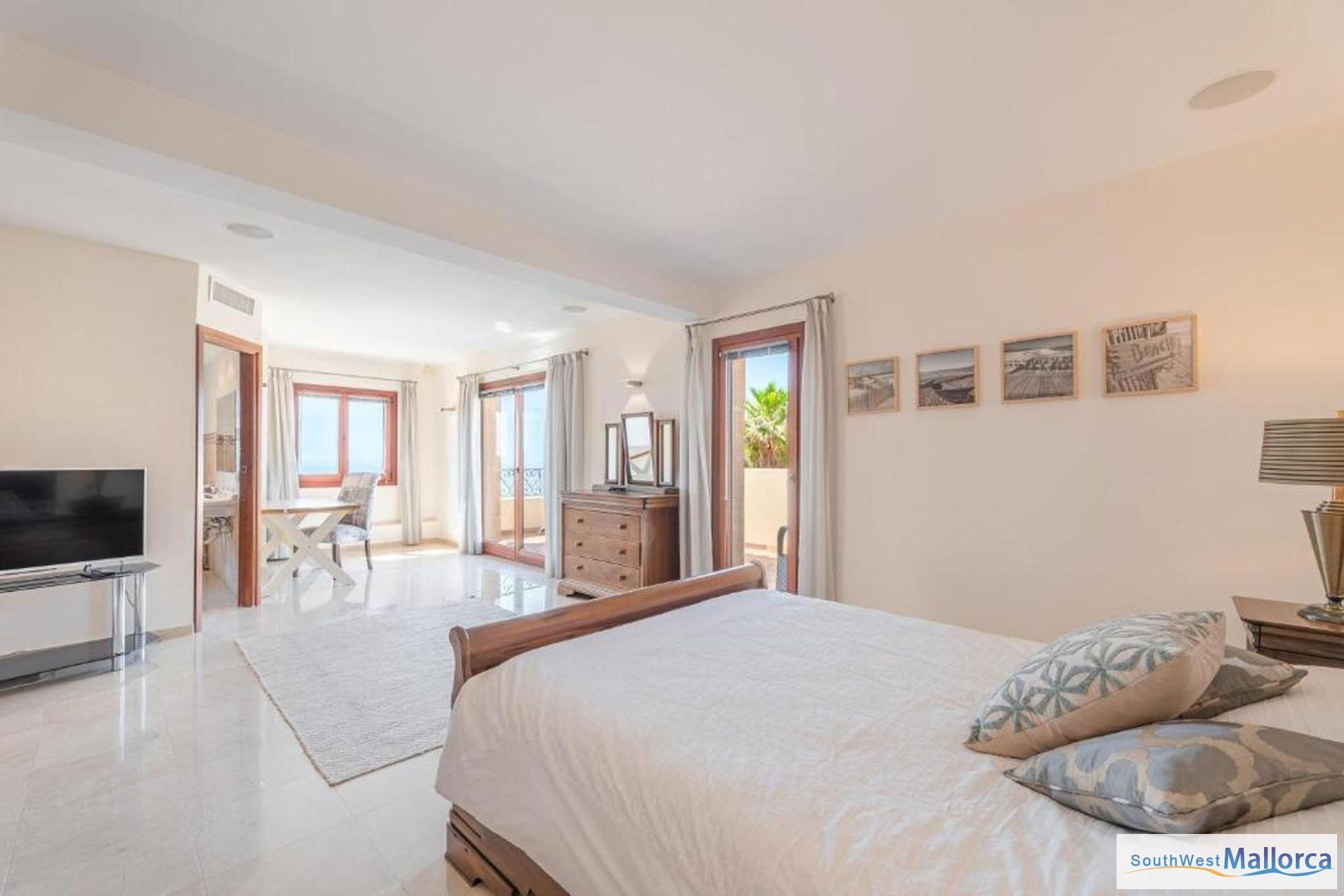 Villa in Mallorca, Puerto Portals, Villa Nicole - Bedrooms and Bathrooms